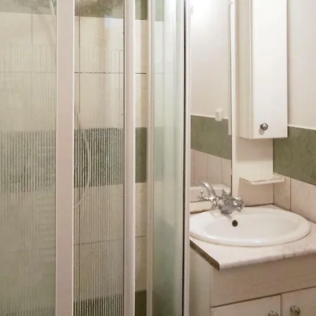 Apartament Stunning In W/ Wifi And 2 Bedrooms Kehidakustány